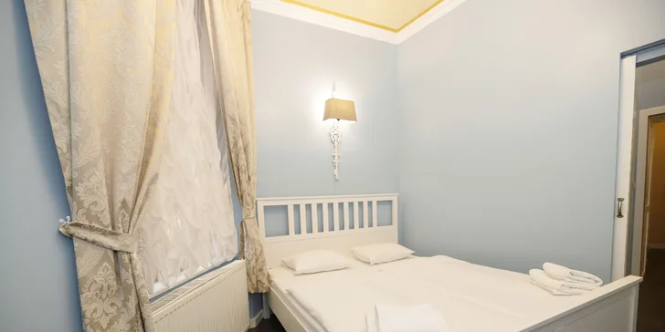 Romantický pobyt v srdci Prahy: elegantní ubytování se snídaní i kreditem na večeři