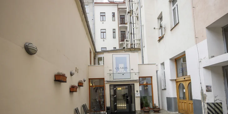 Pobyt v klidné části Prahy na dosah Václaváku: nocleh i možnost bufetové snídaně