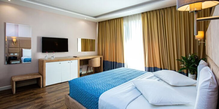 Týdenní dovolená v Albánii: Hotel Royal G****, all inclusive, písečná pláž i letecká doprava