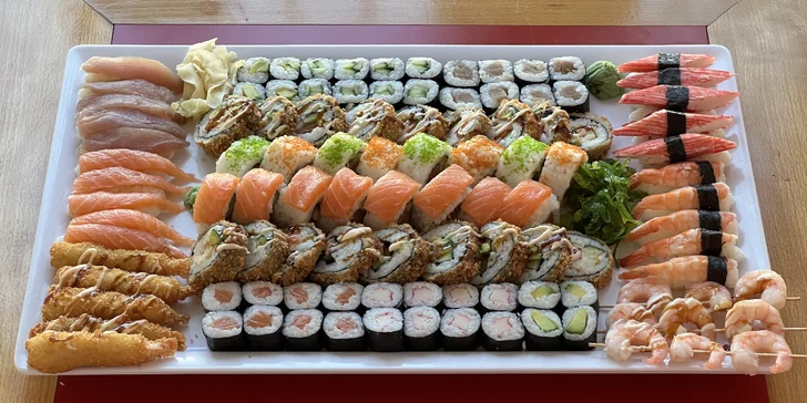 Vymazlené sushi sety pro celou partu: 98-108 ks maki, nigiri i rolek v tempuře