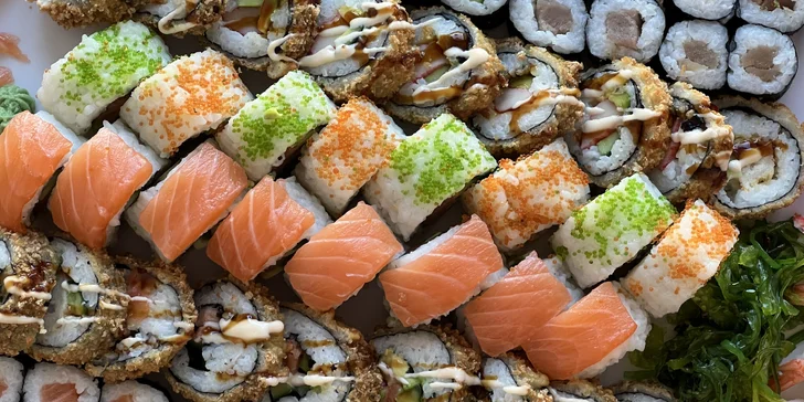 Vymazlené sushi sety pro celou partu: 98-108 ks maki, nigiri i rolek v tempuře
