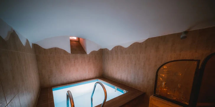 Privátní wellness: 90 nebo 120 min. vířivky, sauny a relaxační místnosti pro 2 osoby