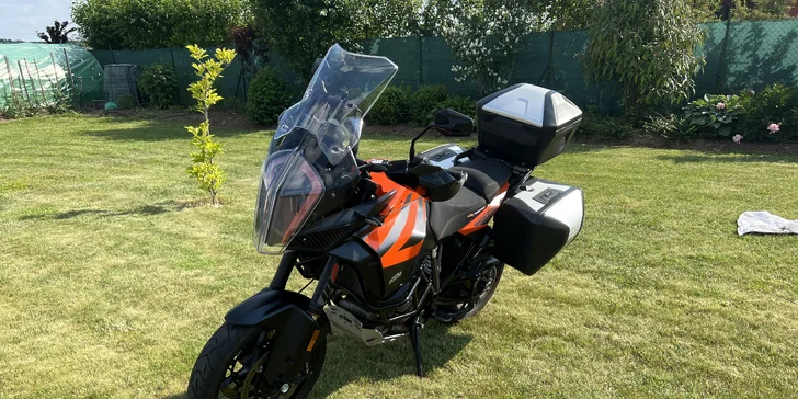 Půjčení terénní a silniční motorky KTM na den, víkend nebo i na celý týden