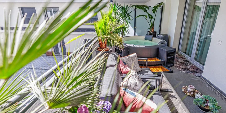Luxusní apartmány či penthouse v srdci Miskolce: vlastní vířivka na terase i vstup do jeskynních lázní