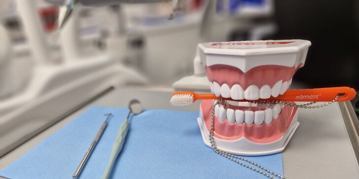 Kompletní dentální hygiena pro dospělé: odstranění kamene, fluoridace i pískování