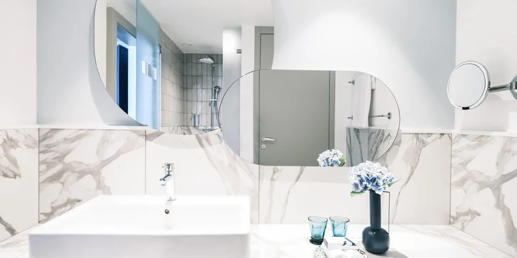 Luxusní 5* family resort u Zadaru: vlastní pláž a bazény, 2 děti zdarma, plná či polopenze, wellness i úžasný dětský svět