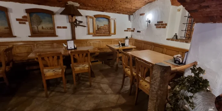 Vykostěné pečené vepřové koleno, chleba a pochutiny pro 1 nebo 2 osoby