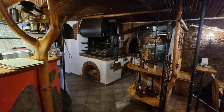 Marinovaná vepřová žebra, chleba a pochutiny pro 1 nebo 2 osoby