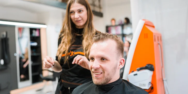 Bez objednání: moderní pánský střih, mytí i foukaná - pobočka Josefská
