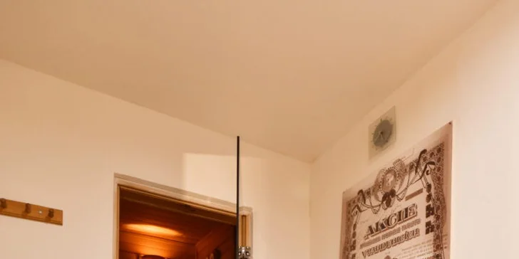 Privátní wellness: finská sauna s lahví prosecca nebo pivní či vinná lázeň
