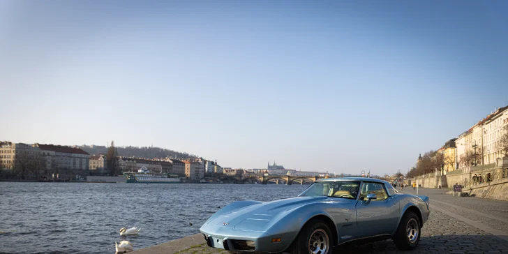 Jízda ve veteránské klasice Chevrolet Corvette V8 1979: na výběr 20, 40 či 50 minut řízení nebo spolujízdy