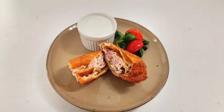 Sobotní středověká show, čtyřchodové menu s neomezená konzumace nápojů pro 1 až 4 osoby