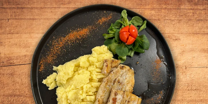 Sobotní středověká show, čtyřchodové menu s neomezená konzumace nápojů pro 1 až 4 osoby