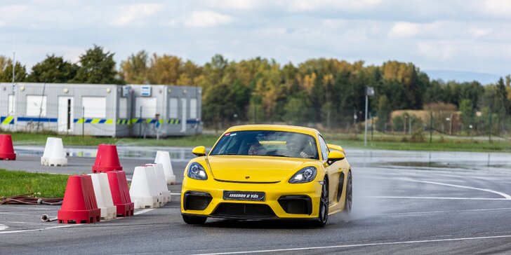1–8 kol na závodním okruhu v Sosnové jako řidič či spolujezdec Porsche GT4 či BMW M3
