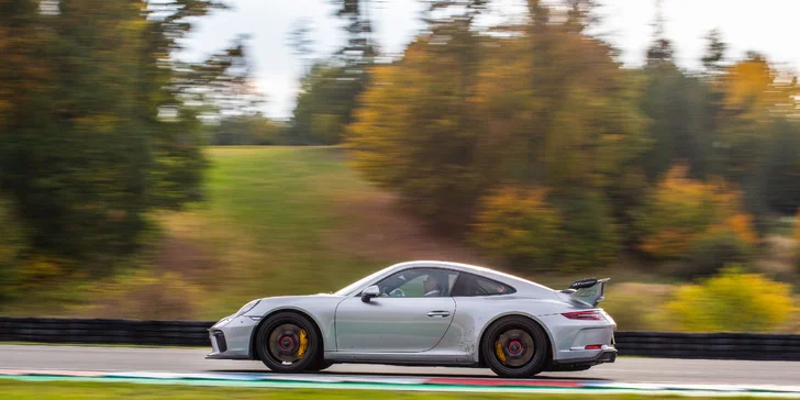 Superrychlá jízda na závodním okruhu v Mostě i Brně: 1–4 kola jako řidič či spolujezdec Porsche GT3 a GT4