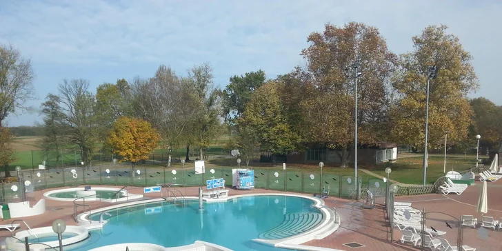 Rodinný relax ve slovinských termálech Terme Banovci: sauna, termální bazény i snídaně, 2 děti zdarma