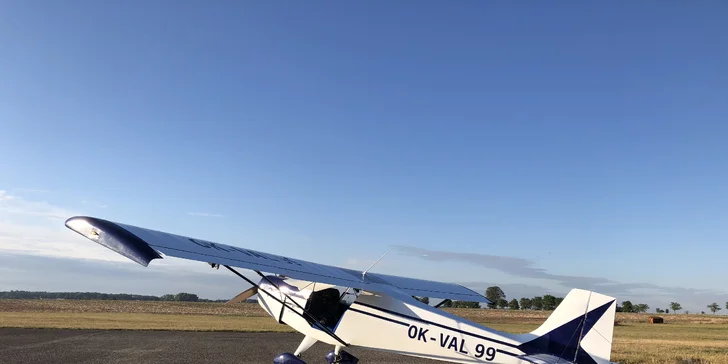 Pilotem sportovního letounu na zkoušku: pozemní příprava i let na 20–60 min.