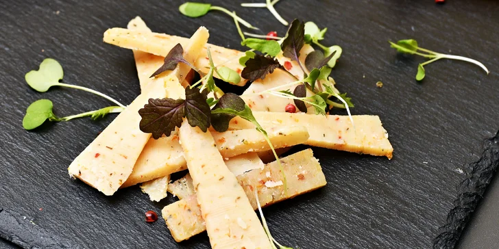 Španělská večeře pro dva: výběr předkrmů, paella Valenciana či s mořskými plody a víno