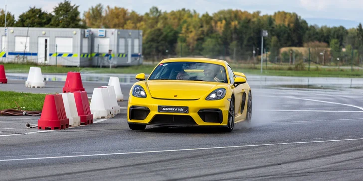 Superrychlá jízda na závodním okruhu v Mostě i Brně: 1–4 kola jako řidič či spolujezdec Porsche GT3 a GT4