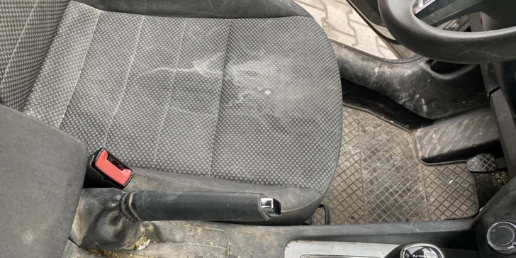 Auto jako nové: rozleštění světlometů, mytí interiéru, aplikace tvrdého vosku i oživení laku