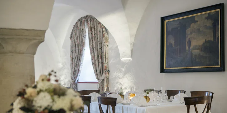 Zámecký hotel v Rakousku: snídaně, termální lázně a karta na atrakce se slevou