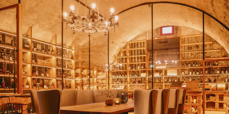 Zámecký hotel v Rakousku: snídaně, termální lázně a karta na atrakce se slevou