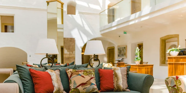 Zámecký hotel v Rakousku: snídaně, termální lázně a karta na atrakce se slevou