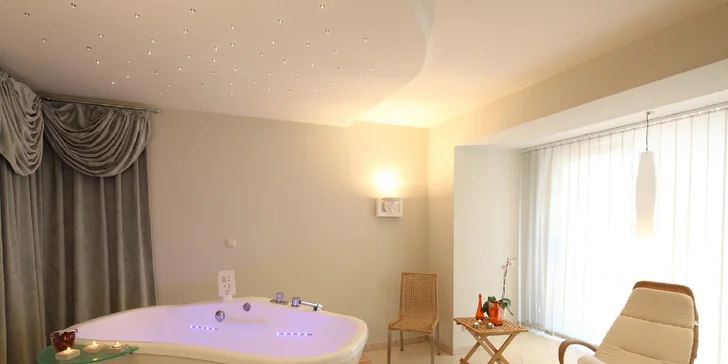 Dovolená na německé Rujáně: hotel u pláže, s bazénovým komplexem a hernou, snídaně či polopenze