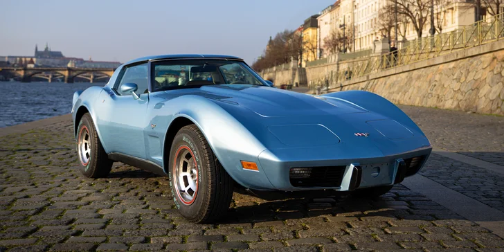 Jízda ve veteránské klasice Chevrolet Corvette V8 1979: na výběr 20, 40 či 50 minut řízení nebo spolujízdy