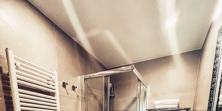 S láskou do Prahy: 4* hotel v centru, snídaně, láhev sektu i romanticky vyzdobený pokoj