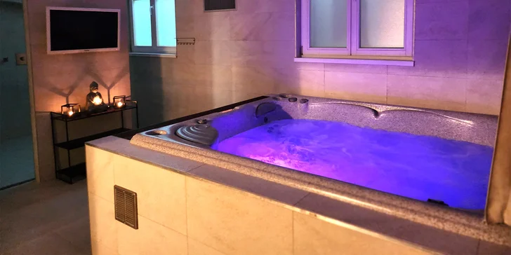 Privátní wellness i se sektem a občerstvením pro 2 osoby: 120 min. i celá noc