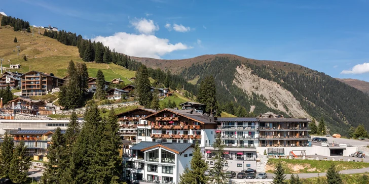 Vysoké Taury: krásný hotel přímo u Zillertal Areny s polopenzí a wellness