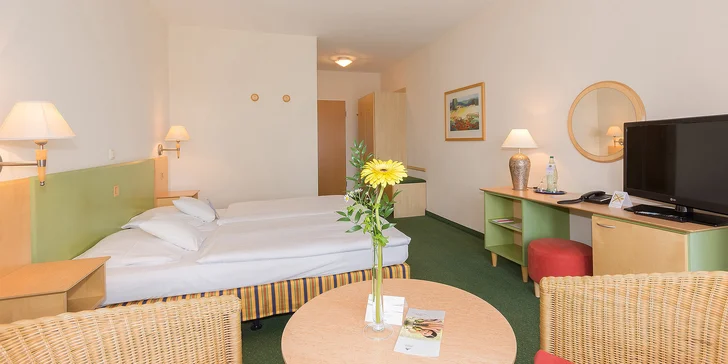 Dovolená na německé Rujáně: hotel u pláže, s bazénovým komplexem a hernou, snídaně či polopenze
