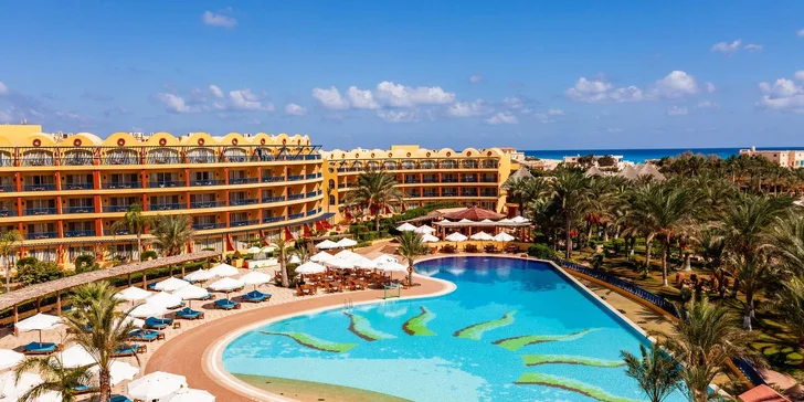 Letecky do Egypta: Hotel Carols Beau Rivage***** s all inclusive, dětský klub Čedog i animační programy