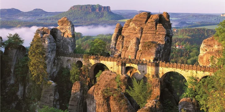 Z Prahy na hrad Königstein a do lázeňského města Kurort Rathen, podvečerní plavba lodí, večere a průvodce po celý den
