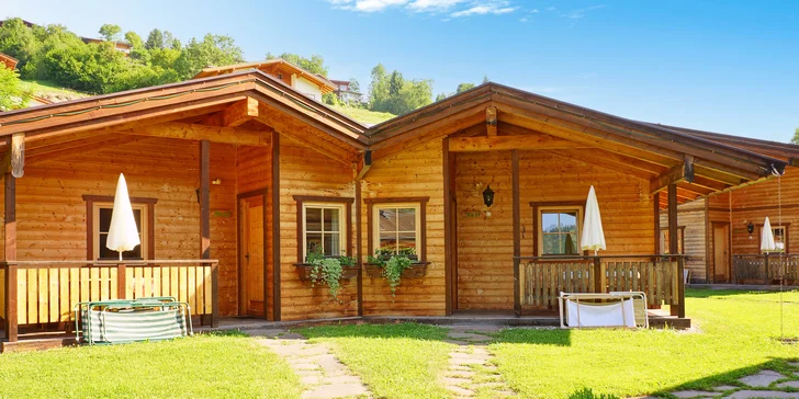 Dřevem vonící chatky v Tyrolsku až pro 6 nocležníků i hodinka lenošení v sauně