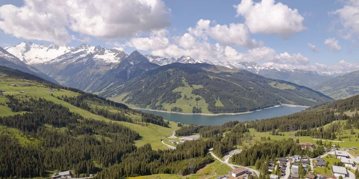 Vysoké Taury: krásný hotel přímo u Zillertal Areny s polopenzí a wellness