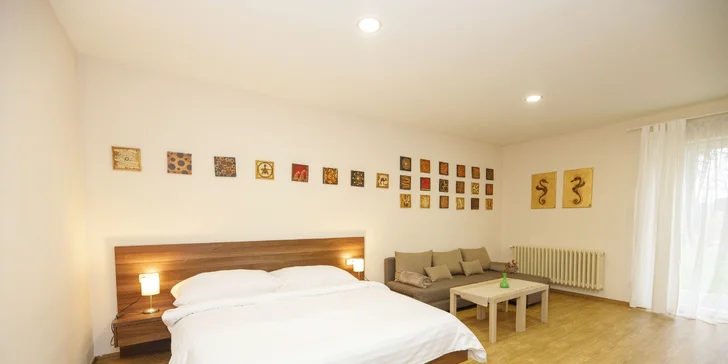 Romantický pobyt se snídaní a hodinou privátního wellness v zámečku na Čeladné