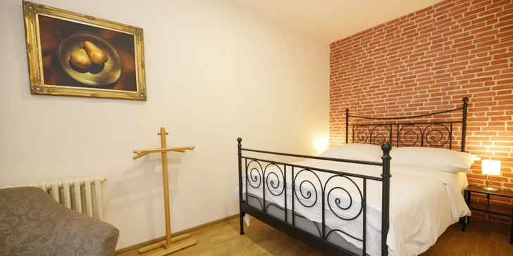 Romantický pobyt se snídaní a hodinou privátního wellness v zámečku na Čeladné