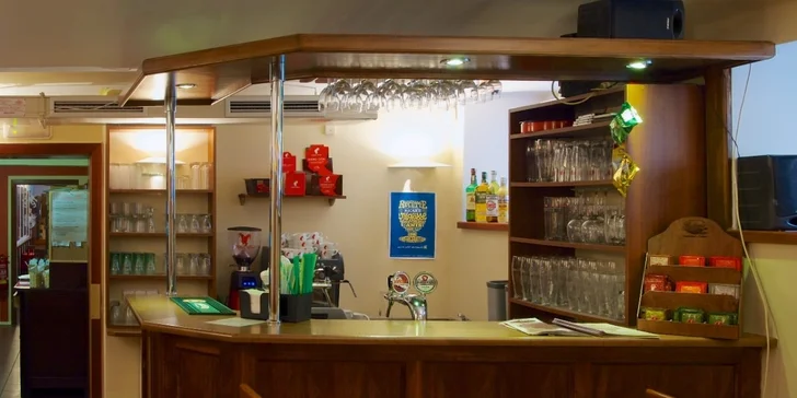Vepřová bašta na grilu pro dva v divadelní restauraci
