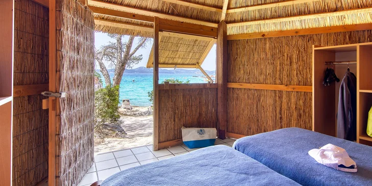 Super plážový resort v Pakoštane: ubytování v bungalovu, plná penze a spousta atrakcí zdarma