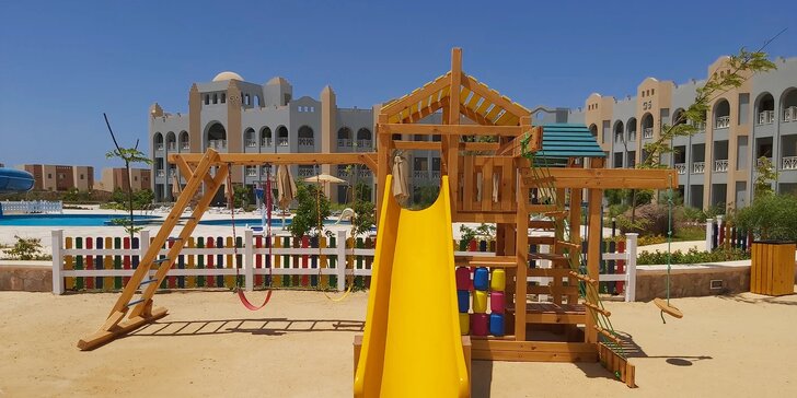 Letecky do Egypta: Hotel Lazuli and Resort***** s vlastní pláží, bazény i aquaparkem, all inclusive v ceně