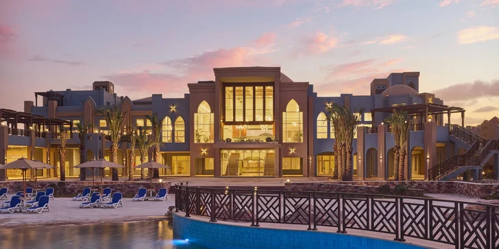Letecky do Egypta: Hotel Lazuli and Resort***** s vlastní pláží, bazény i aquaparkem, all inclusive v ceně