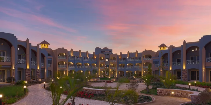 Letecky do Egypta: Hotel Lazuli and Resort***** s vlastní pláží, bazény i aquaparkem, all inclusive v ceně