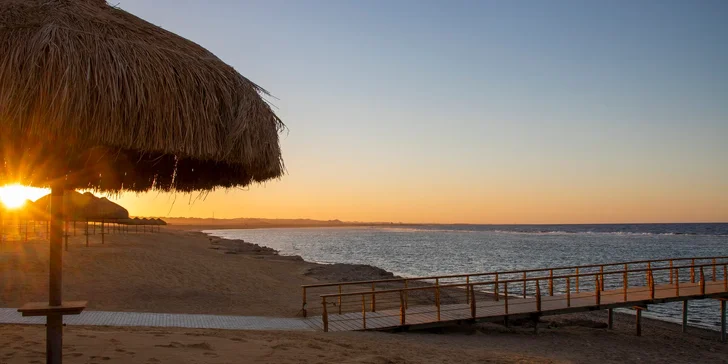 Letecky do Egypta: Hotel Lazuli and Resort***** s vlastní pláží, bazény i aquaparkem, all inclusive v ceně
