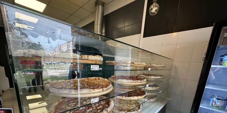 1 nebo 2 neapolské pizzy jako z Itálie plus krabice na odnos zdarma