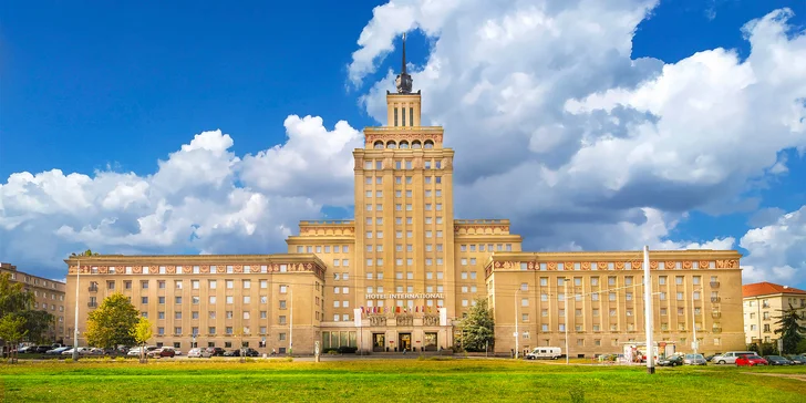 Legendární Grand Hotel International v Praze: pobyt se snídaní, skvělá dostupnost do centra