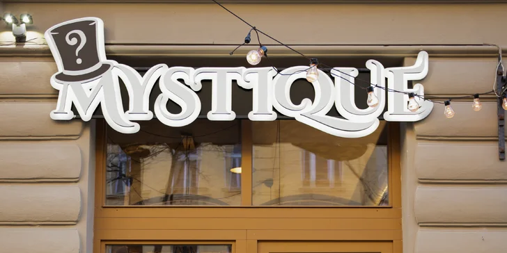 Masová hostina: čevabčiči, stehna i špízy z grilu vč. zeleniny a prosecca