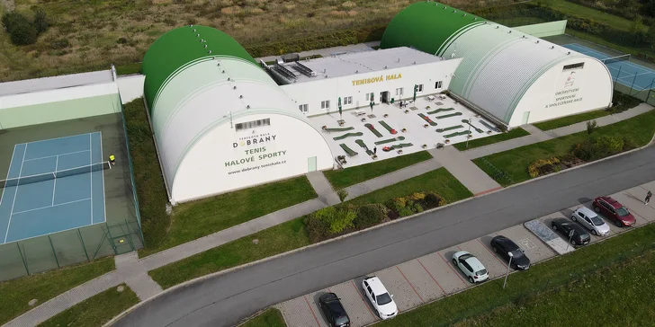 Minigolf pro jednotlivce i rodinu: 1 hod. vč. zapůjčení holí a míčků