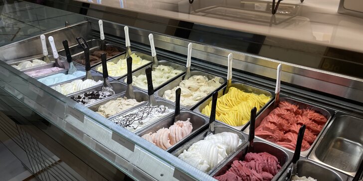 Italské gelato v domácí briošce nebo zákusek vč. nápoje dle výběru